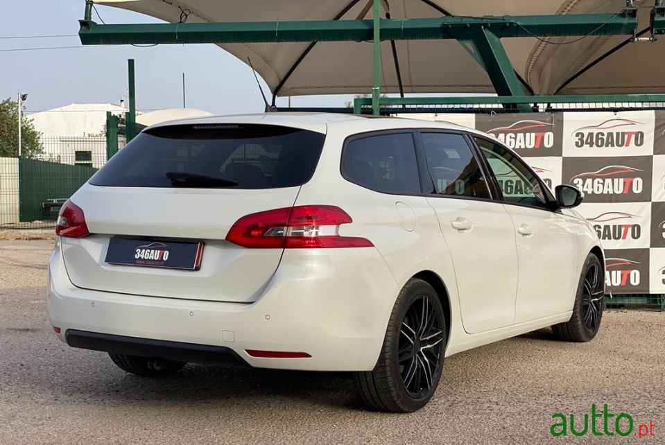2015' Peugeot 308 Sw photo #6