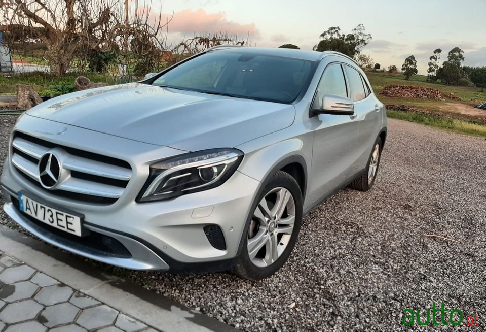 2014' Mercedes-Benz Gla-200 photo #3