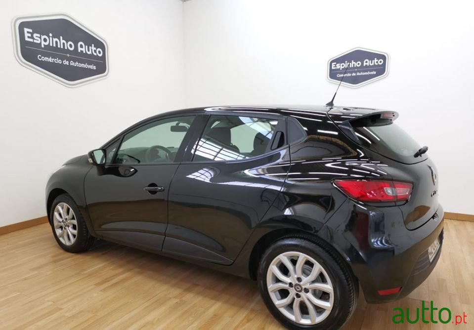 2018' Renault Clio photo #2