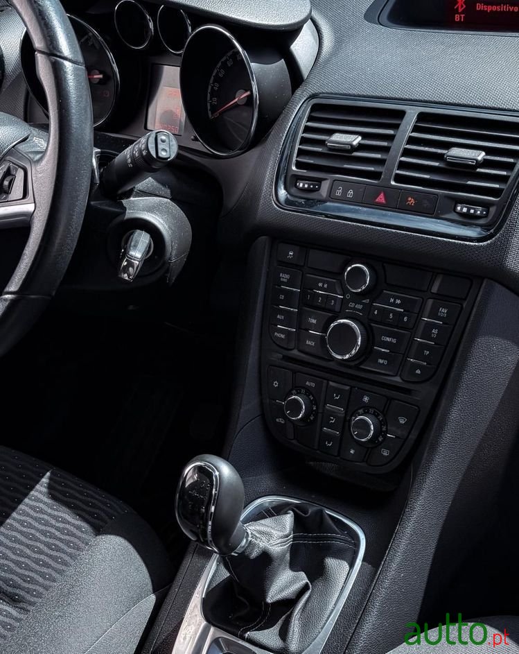 2016' Opel Meriva 1.4 T S/S photo #6