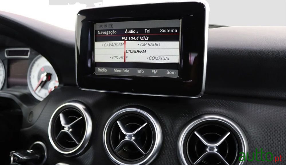 2014' Mercedes-Benz Classe A photo #6