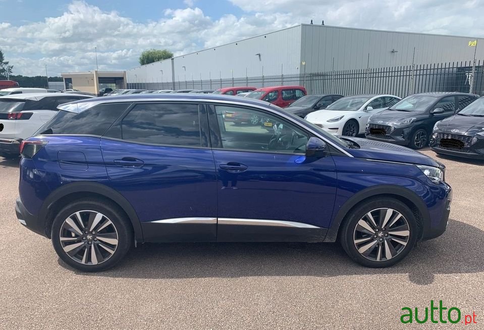 2017' Peugeot 3008 photo #2