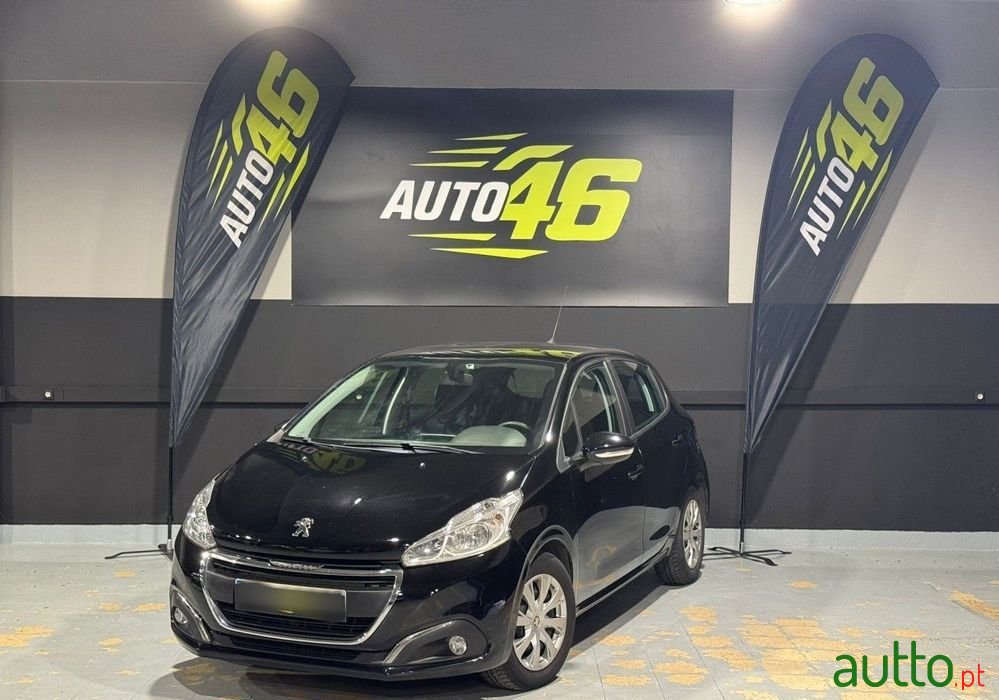 2018' Peugeot 208 Puretech photo #2