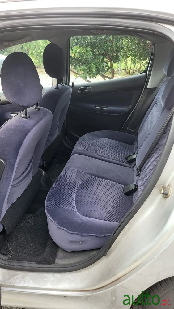 2005' Peugeot 206 photo #6