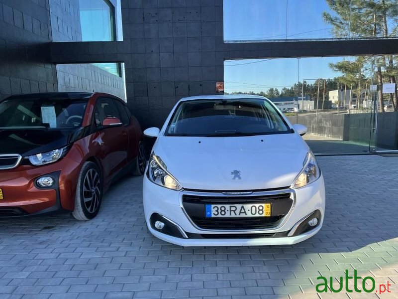 2016' Peugeot 208 photo #1