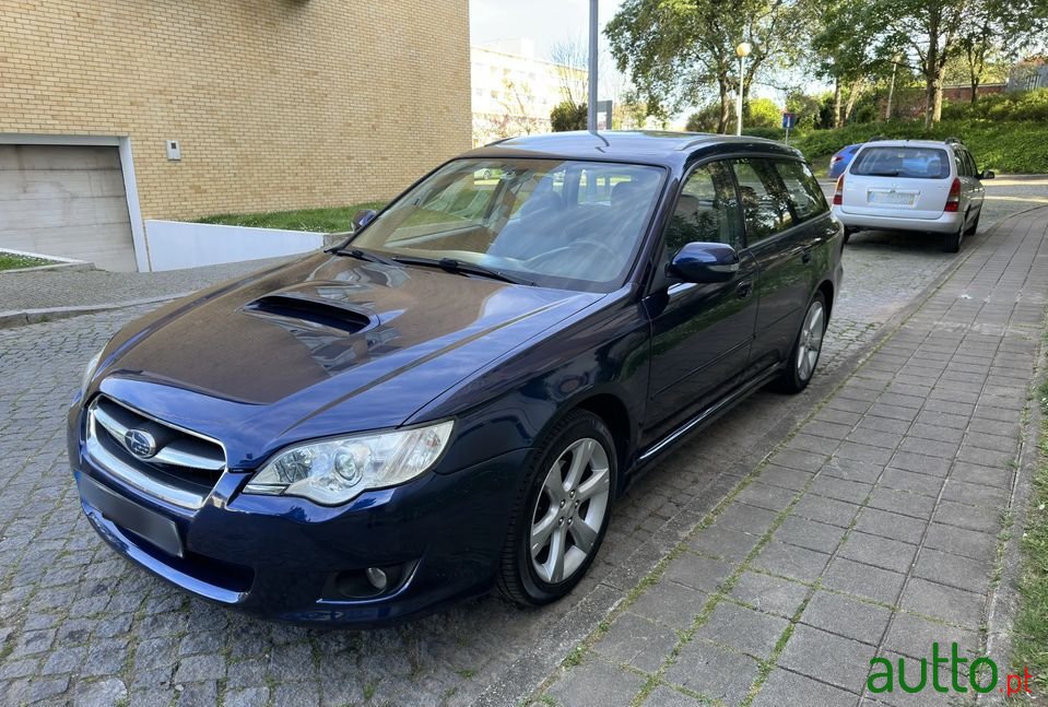 2009' Subaru Legacy photo #1