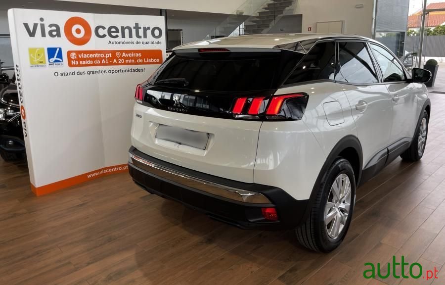 2020' Peugeot 3008 photo #4