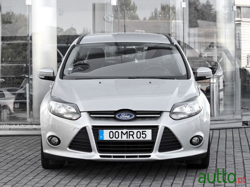 2012' Ford Focus Sw photo #2