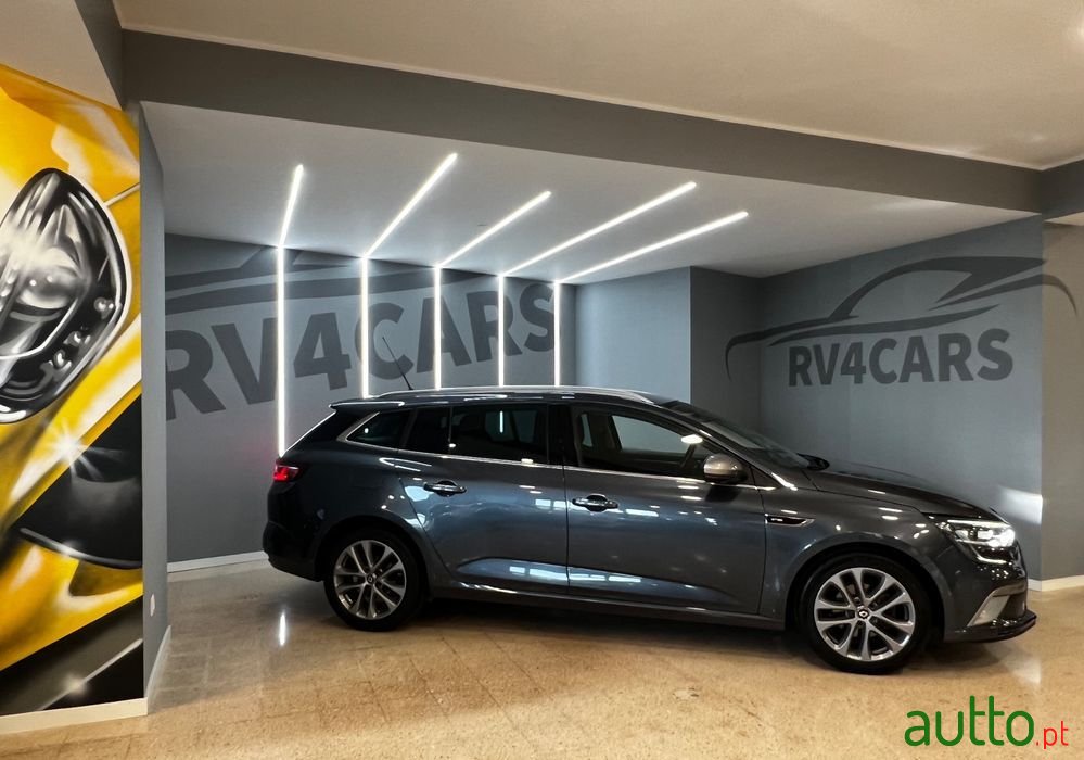 2018' Renault Megane Sport Tourer photo #4
