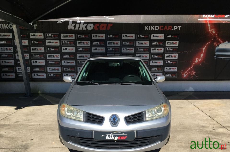 2006' Renault Megane Break photo #2