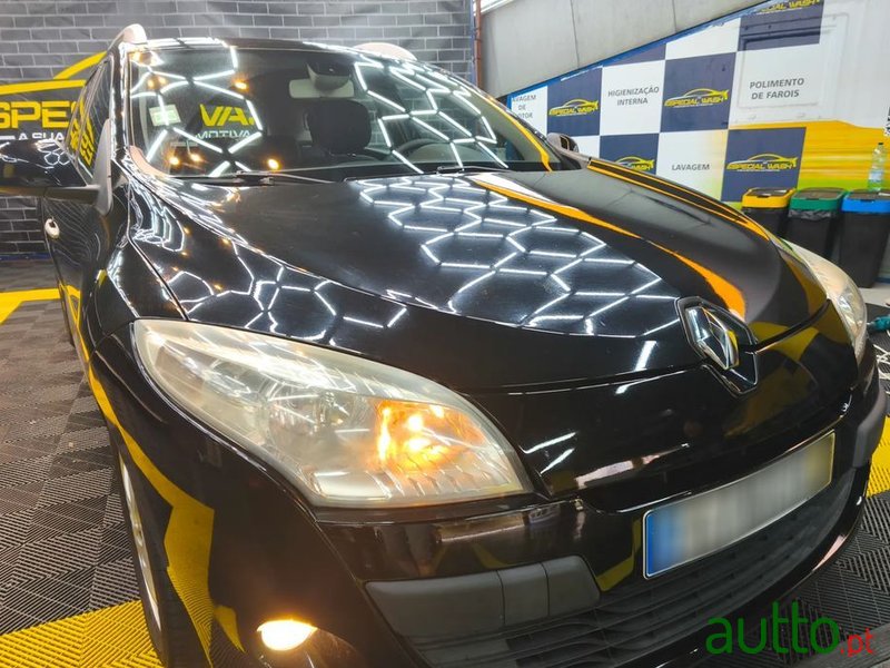 2012' Renault Megane Sport Tourer photo #5