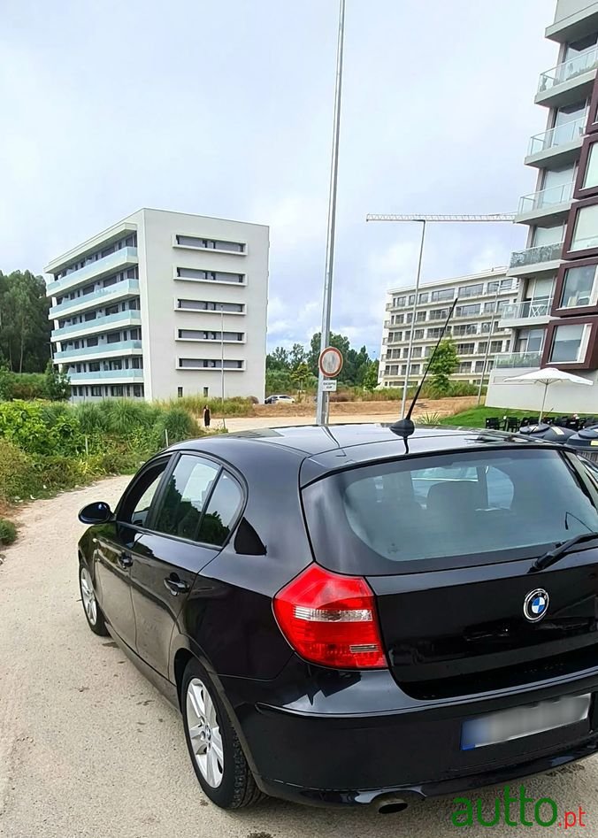 2008' BMW Série 1 D Line Sport photo #4