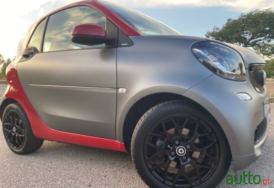 2018' Smart Fortwo photo #2