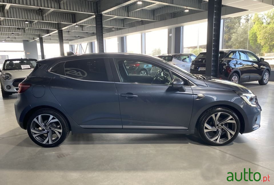 2021' Renault Clio photo #5