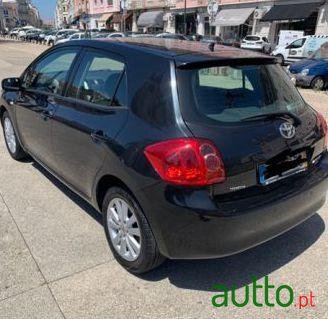 2007' Toyota Auris D-4D photo #3