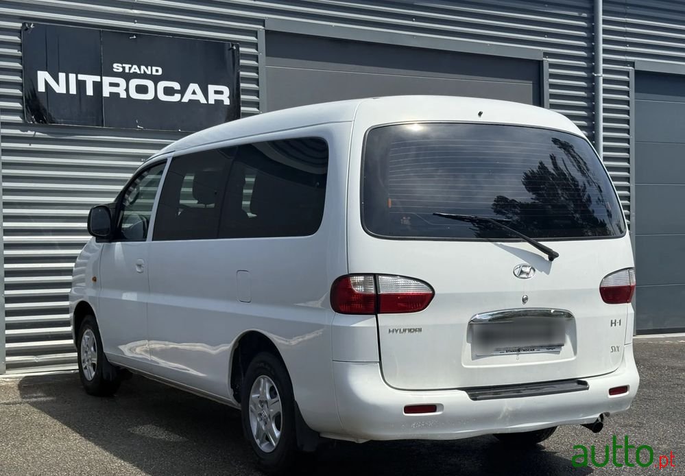 2001' Hyundai H-1 photo #3