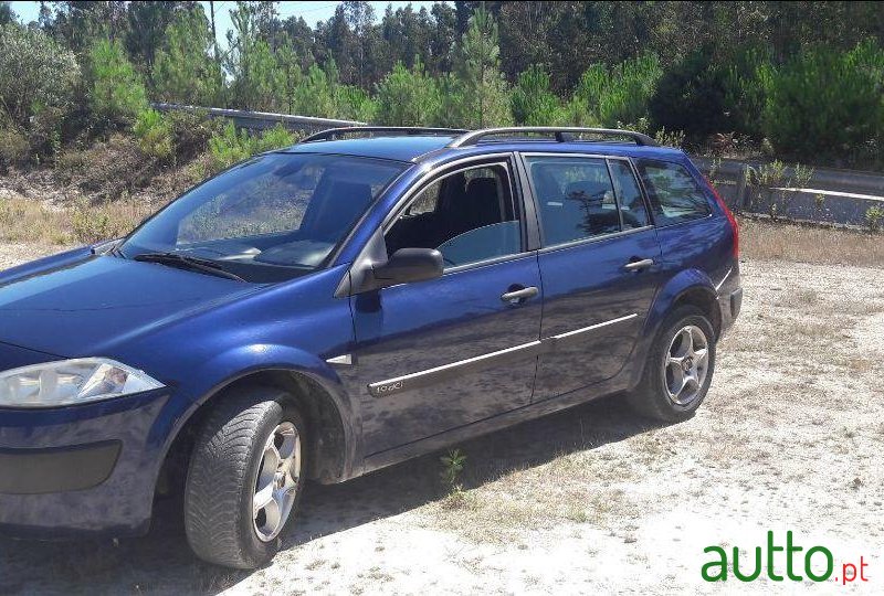 2004' Renault Megane Break photo #3