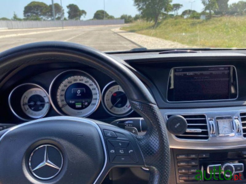 2015' Mercedes-Benz 300 photo #1