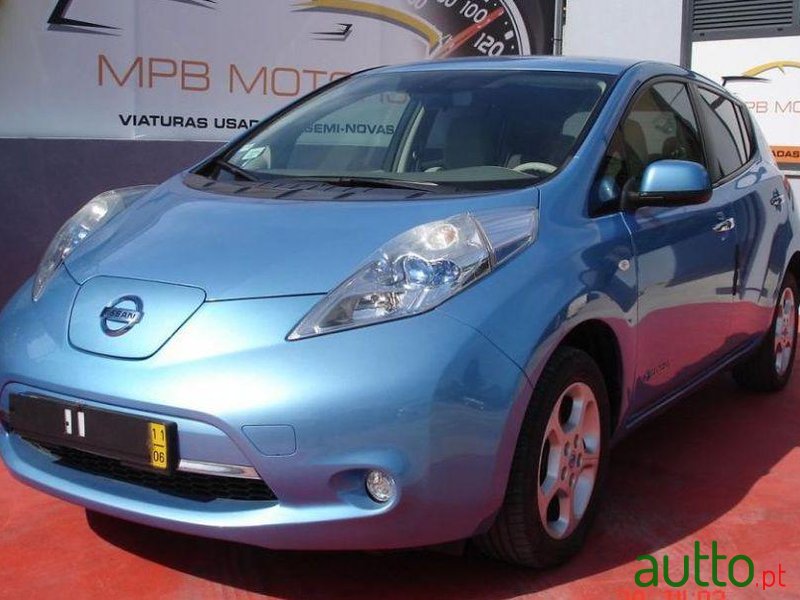 2011' Nissan Leaf Leaf Spoiler photo #1