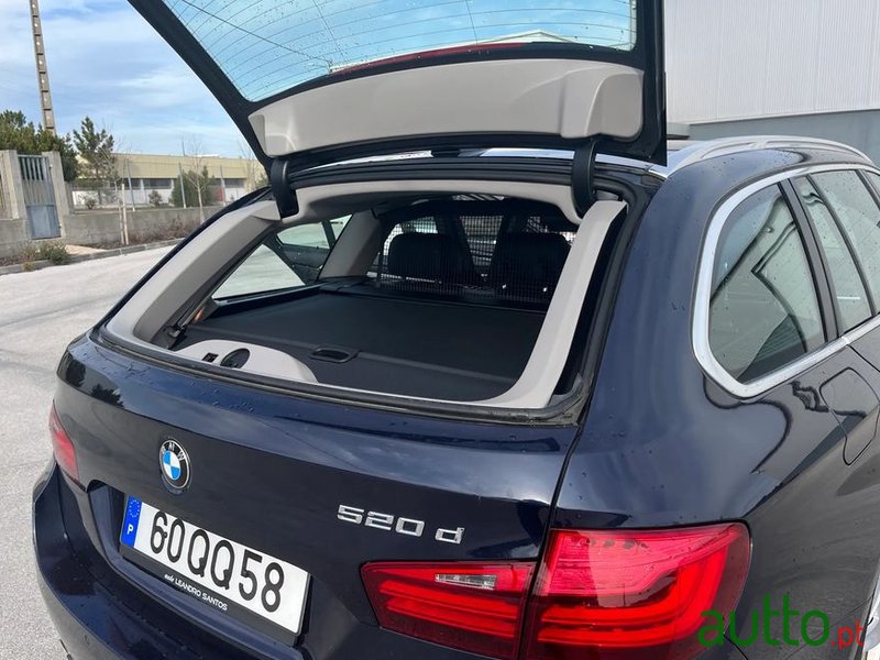 2015' BMW 520 photo #5