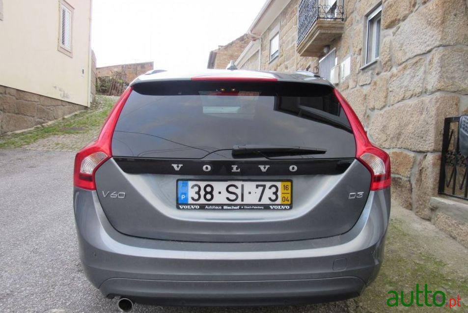 2016' Volvo V60 photo #2