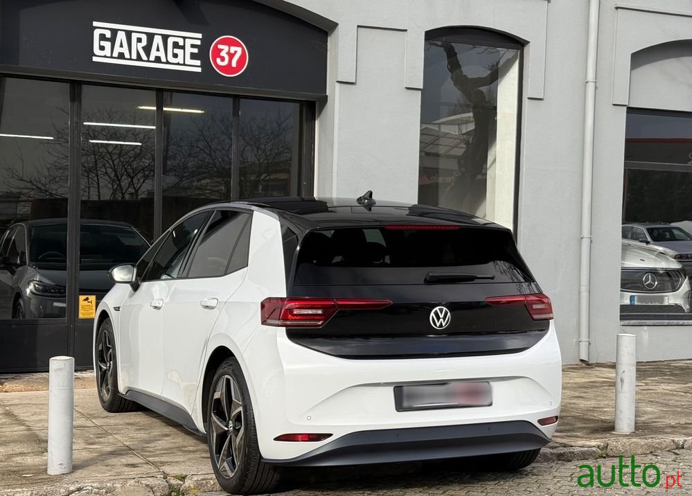 2020' Volkswagen ID.3 Pro photo #6