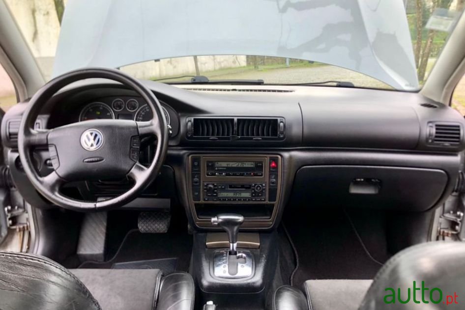 2001' Volkswagen Passat Nacional photo #5