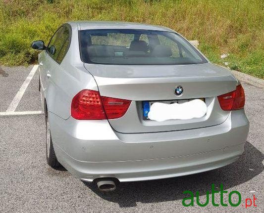 2010' BMW 320 D Edição M photo #3