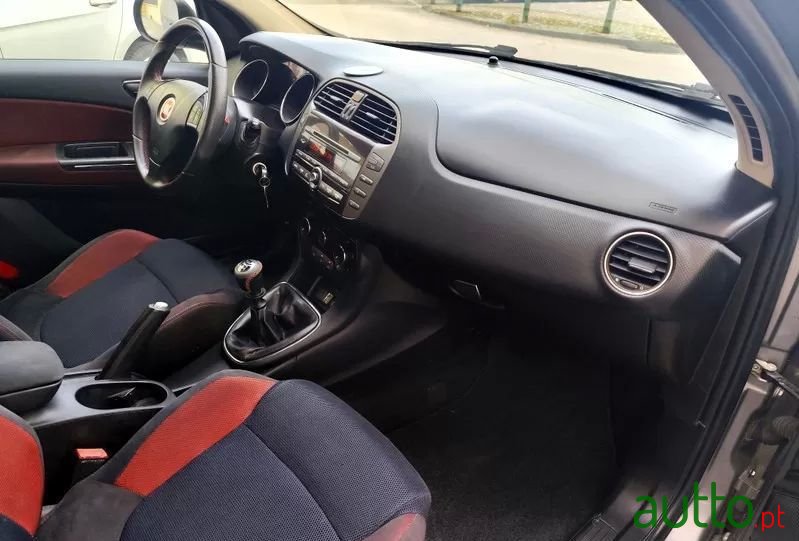 2010' Fiat Bravo 1.6 M-Jet photo #6
