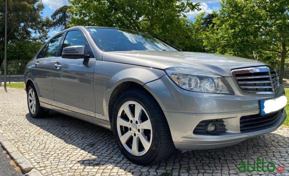 2009' Mercedes-Benz C-200 photo #2