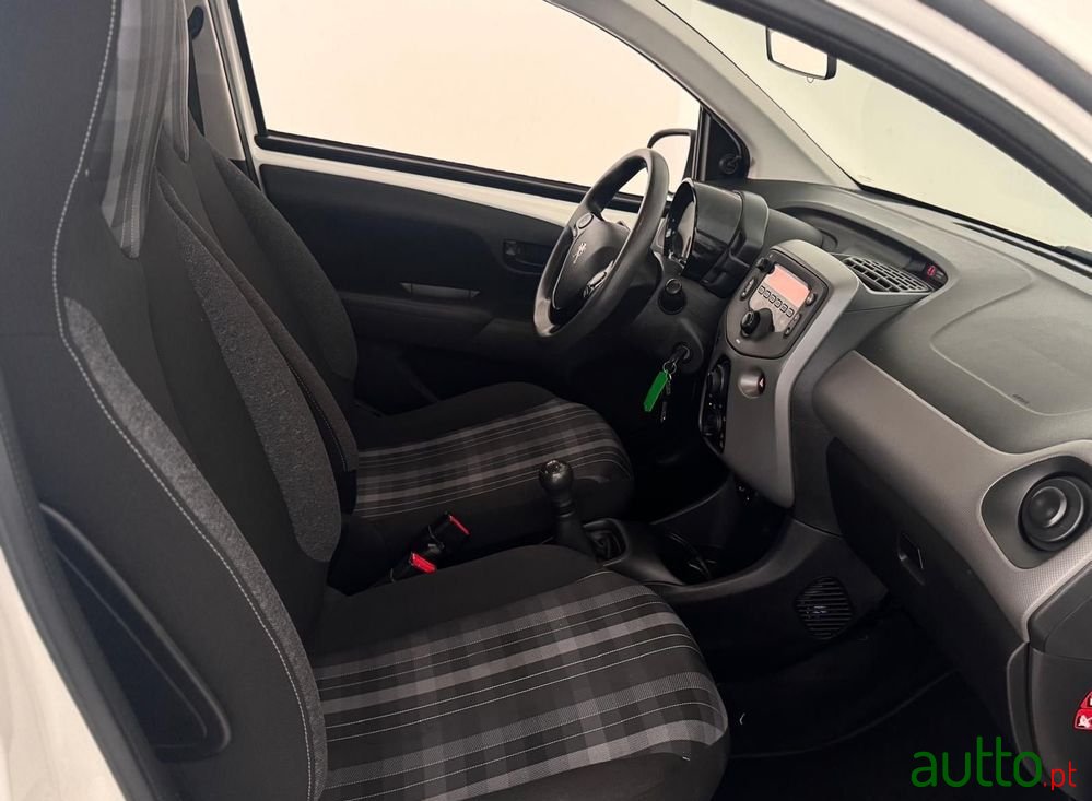 2019' Peugeot 108 1.0 E-Vti Allure photo #6