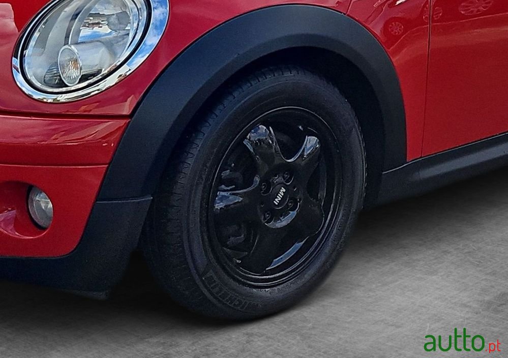 2010' MINI Cooper D photo #5