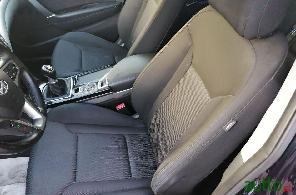 2012' Hyundai i40 Sw photo #5