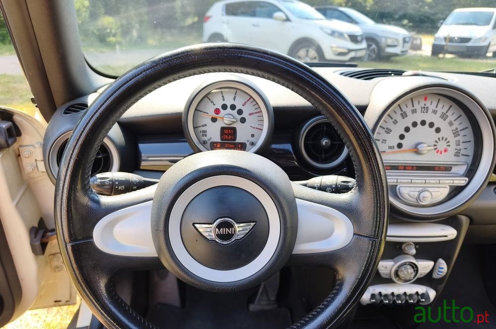 2008' MINI Cooper D 3 Portas photo #6