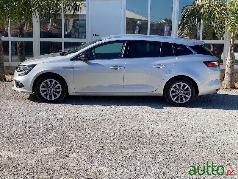 2018' Renault Megane Sport Tourer photo #4