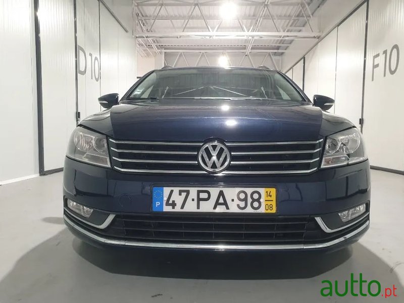 2014' Volkswagen Passat Variant photo #5
