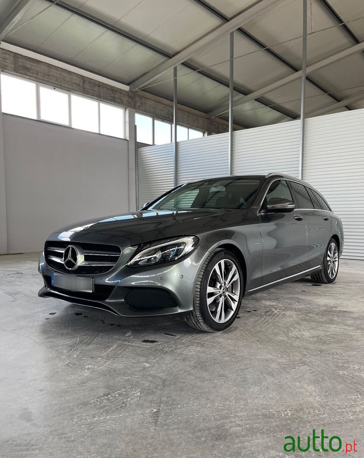 2017' Mercedes-Benz Classe C E photo #1