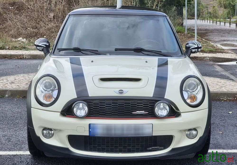 2009' MINI John Cooper Works Standard photo #2