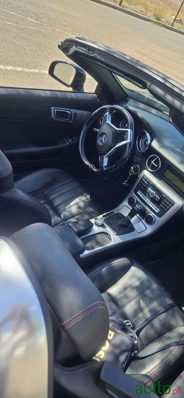 2012' Mercedes-Benz Slk-200 photo #4