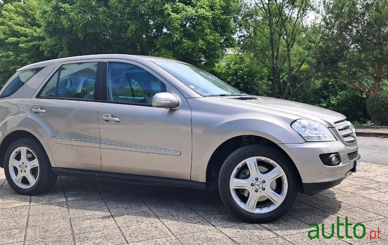 2006' Mercedes-Benz ML 320 Cdi photo #5