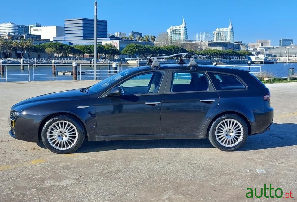 2008' Alfa Romeo 159 photo #6