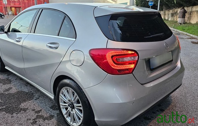 2015' Mercedes-Benz Classe A photo #4