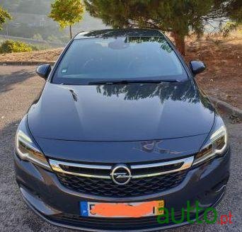 2015' Opel Astra photo #3