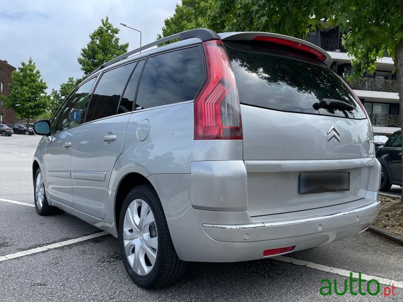 2007' Citroen C4 Grand Picasso photo #5