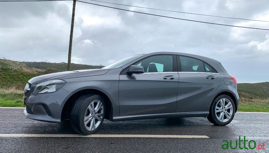 2017' Mercedes-Benz A-180 Cdi photo #1