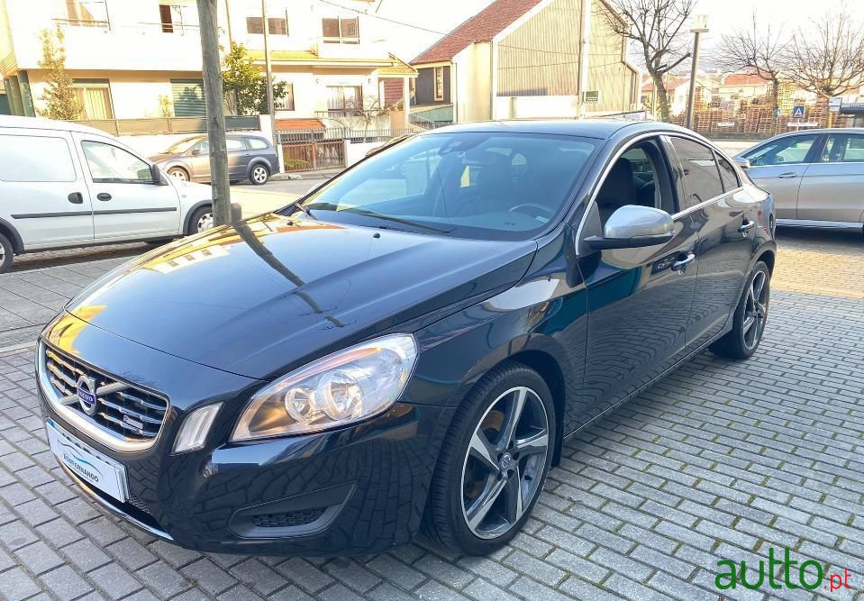 2012' Volvo S60 photo #1