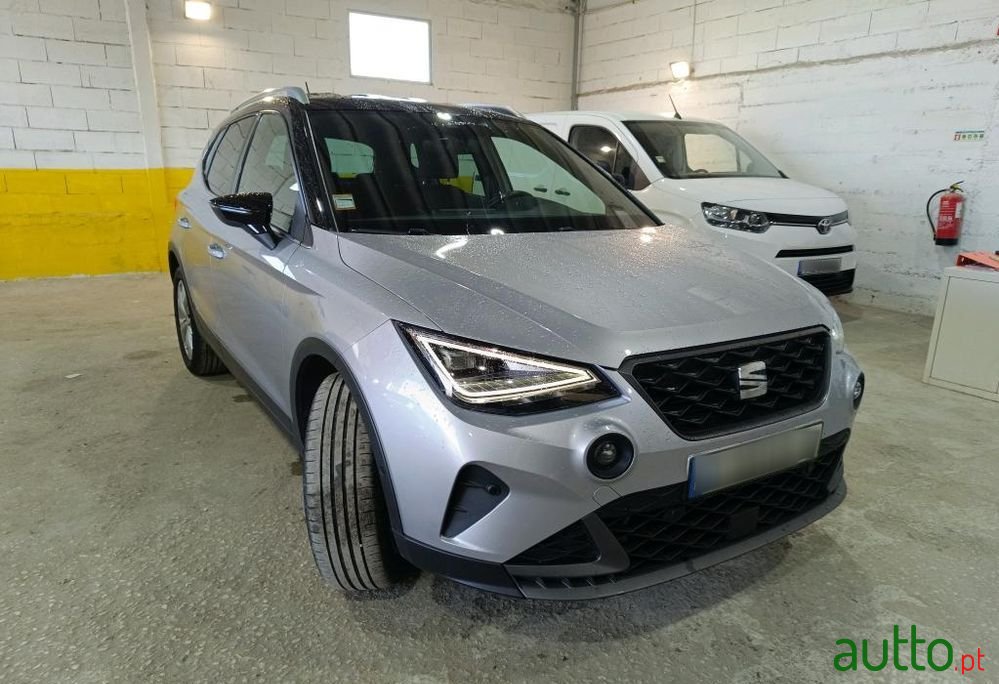 2021' SEAT Arona 1.0 Tsi Fr photo #4