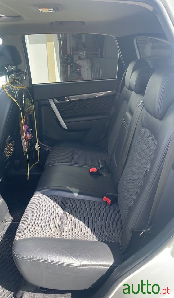 2010' Chevrolet Captiva photo #2