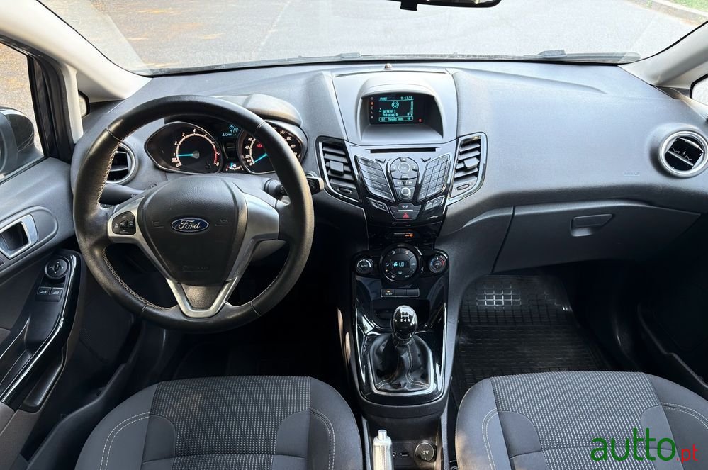 2015' Ford Fiesta 1.0 T Ecoboost Titanium photo #4