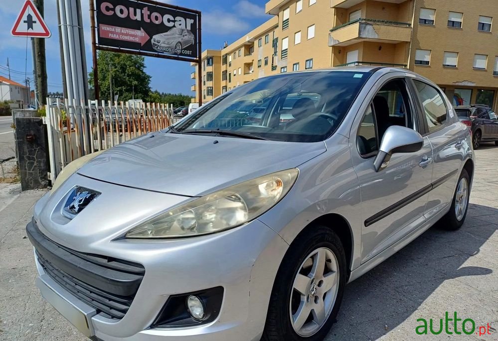 2009' Peugeot 207 photo #1